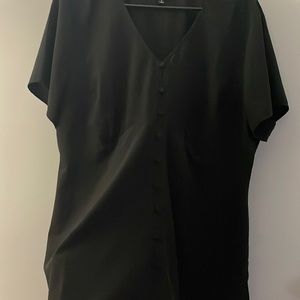 Torrid Black size 2 blouse